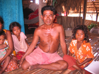 orphanage-no-finers-no-toes-8