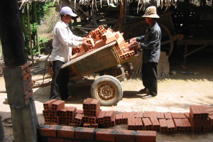 2005-08-17-Cambodia Rebuilding at Doung Khpos Village