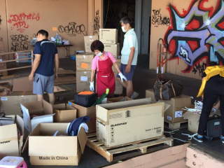 2017-07-29-Loading Container to El Salvador