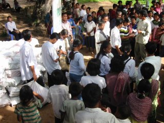 2002-11-08 Cambodia Distribution