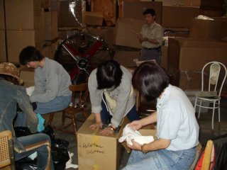 2011-01-11-volunteers-packing-at-the-warehouse
