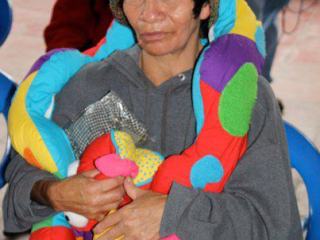 2011-06-youth-visit-the-3rd-sh-senior-center-in-el-salvador