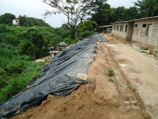 526932_10151650885111992_1191372259_n