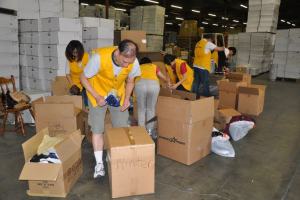 2012-10-28-simplyhelp-foundation-99th-container-to-dominican-republic