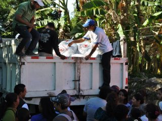 482636_10152035988701992_842386561_n