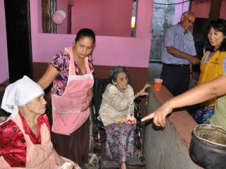 521657_10152035986211992_560807707_n