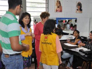 601308_10152035952921992_361841582_n