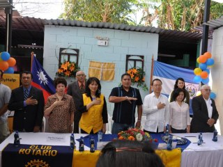 560001_10152049923701992_1267156200_n