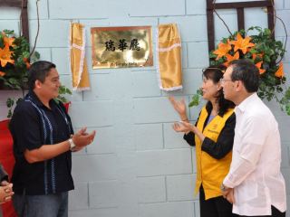 560127_10152049931866992_112067191_n