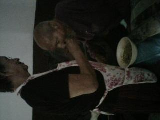 262169_622050341144124_1867178715_n