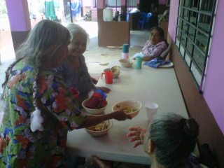 531612_622050471144111_1204444045_n