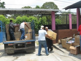 482149_10152120215611992_123375373_n