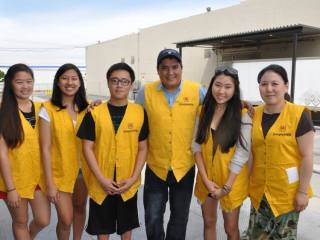 480832_10152250199201992_1917432411_n