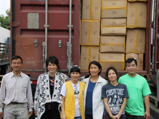2015-06-13  Loading container to St. Lucia