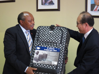 dpm-on-behalf-of-the-recipient-suitcase