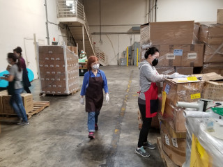 5302020-prepare-container-to-marshall-islands_200530_0010