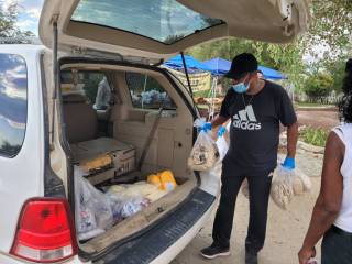 2020-09-06-food-distribution-2