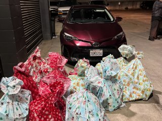 2023-01-24-gifts-for-homeless-3