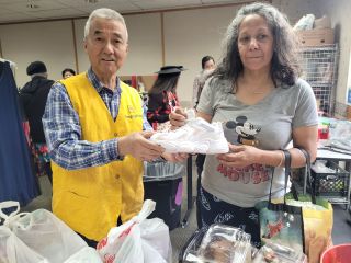 2025-03-28-charity-distribution-gifts-3