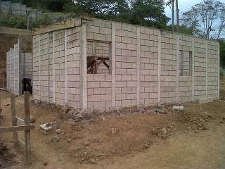 img00052-20120219-1605