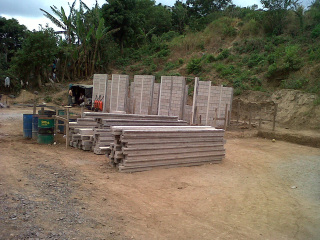 img00053-20120219-1605