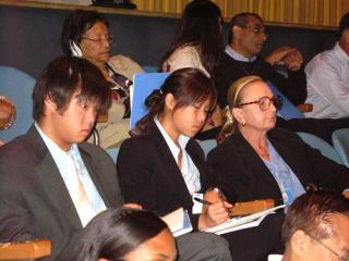 090707young-group-participants
