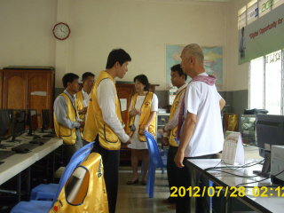 2012-07-28-02-12-31