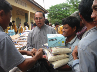 distribution-at-tang-krasang-30