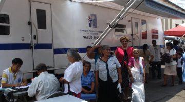 2009-04-16 El Salvador Dona Elly Mobile Unit La Libertad