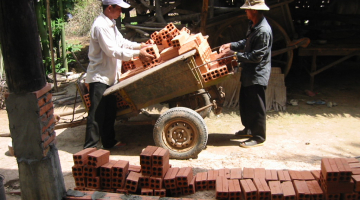 2005-08-17 Cambodia Rebuilding At Doung Khpos Village