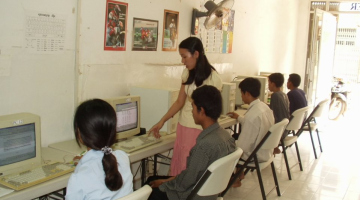 2004-01-18 Cambodia Computer School