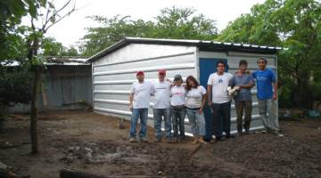 2006-10-24 Peru Building Homes