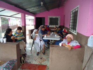 73293_453456107490_5552257_n