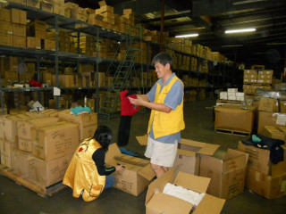2010-11-10-homeless-distribution-los-angeles-ca-022
