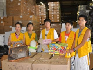 charity-simplyhelp-volunteer-warehouse-39
