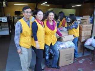 988765_10152544277061992_1097215100_n