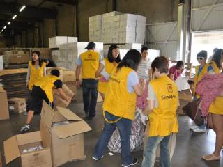 1044241_10152250193571992_1522058356_n