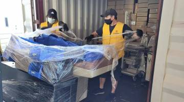 2020 11/28 Loading for St. Vincent