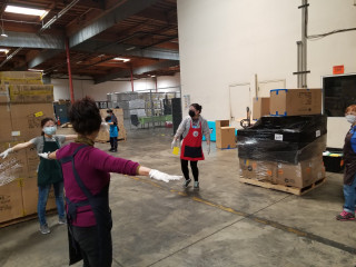 5302020-prepare-container-to-marshall-islands_200530_0013