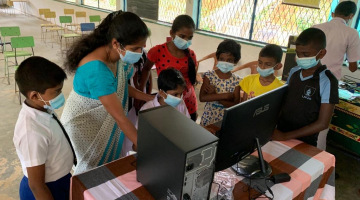 2022 3/10 Computer School in Sri  Lanka