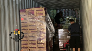 2022 9/2 Loading Container to Burma