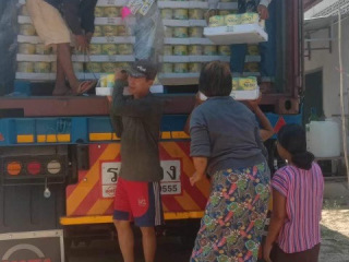 2024-02-24-container-arrival-1