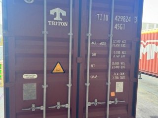 2025-11-25-charity-loading-container-2