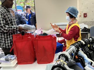 2025-03-07-charity-distribution-gifts-1