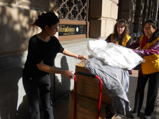 chicana-donation-dropoff-004 chicana-donation-dropoff-004