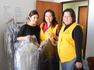 chicana-donation-dropoff-009 chicana-donation-dropoff-009